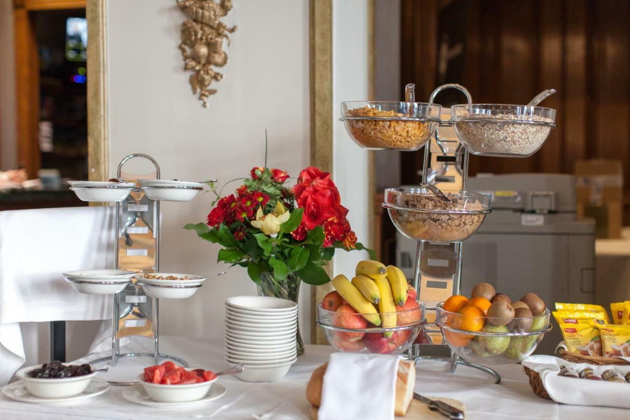 Gem Strathmore Отель 4*